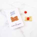 pin's des copines bichette forever avec son packaging