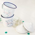 mugs en émail décoration de mariage un beau jour